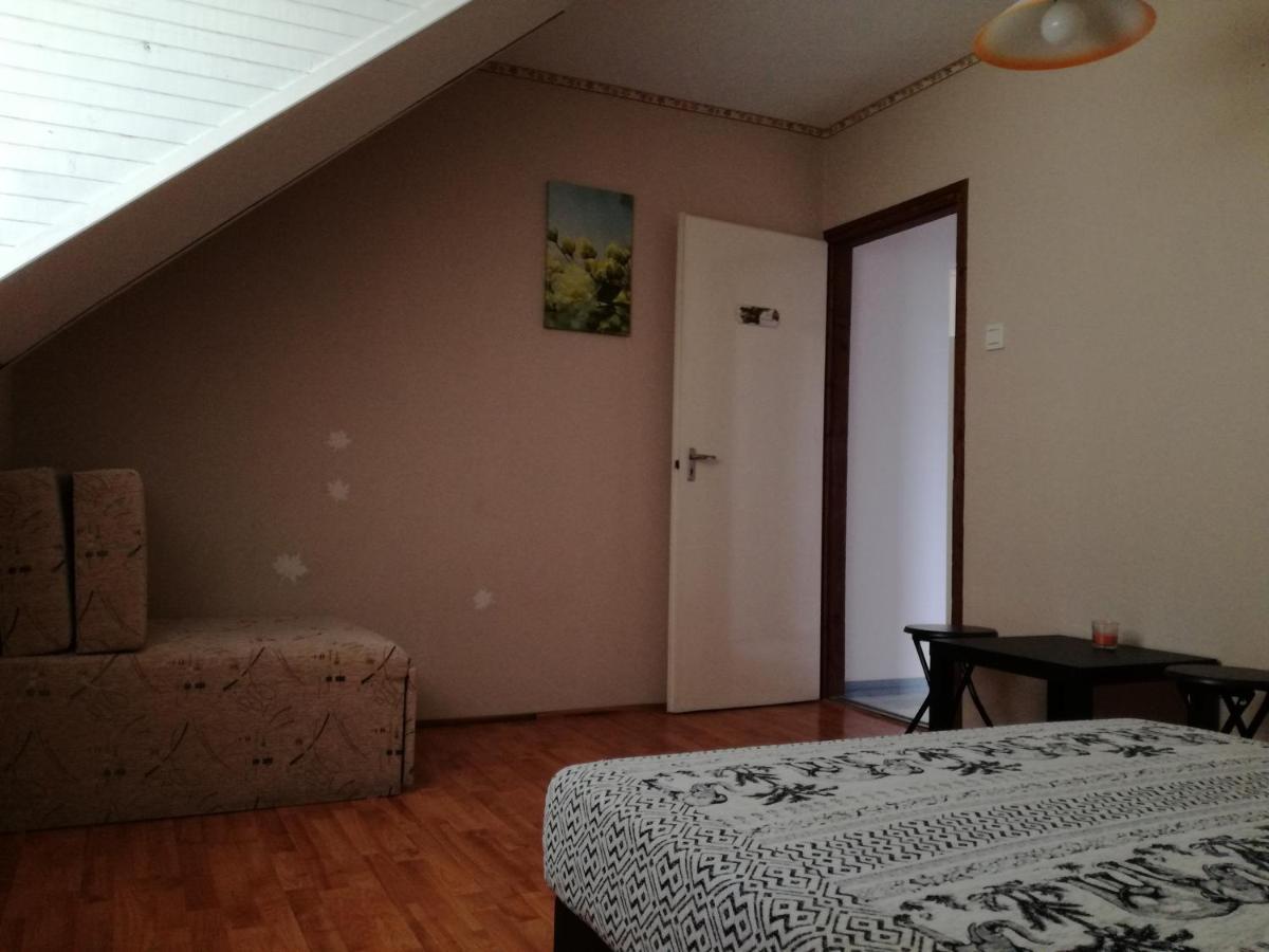 Negy Evszak Vendeghaz Hotel Balatonboglár Buitenkant foto