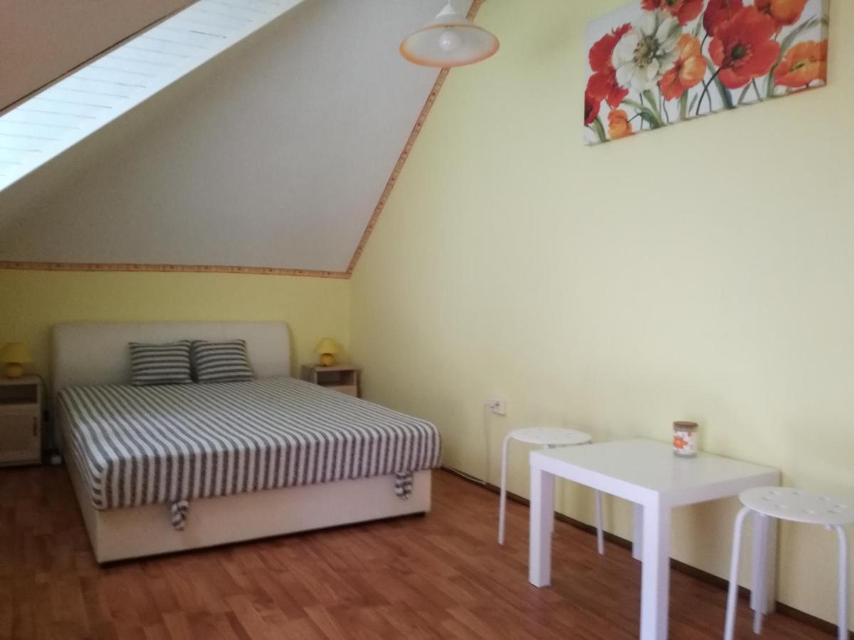 Negy Evszak Vendeghaz Hotel Balatonboglár Buitenkant foto