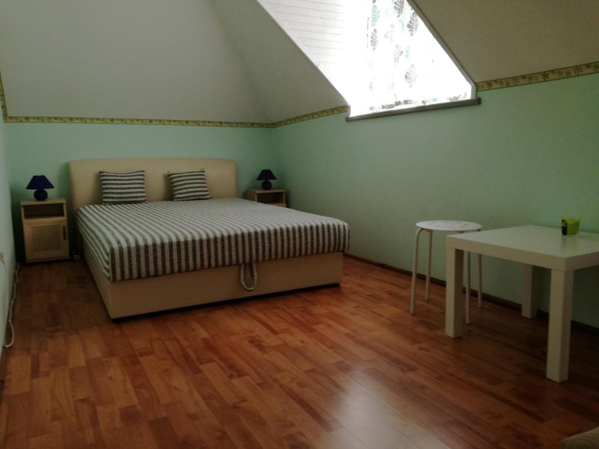 Negy Evszak Vendeghaz Hotel Balatonboglár Buitenkant foto